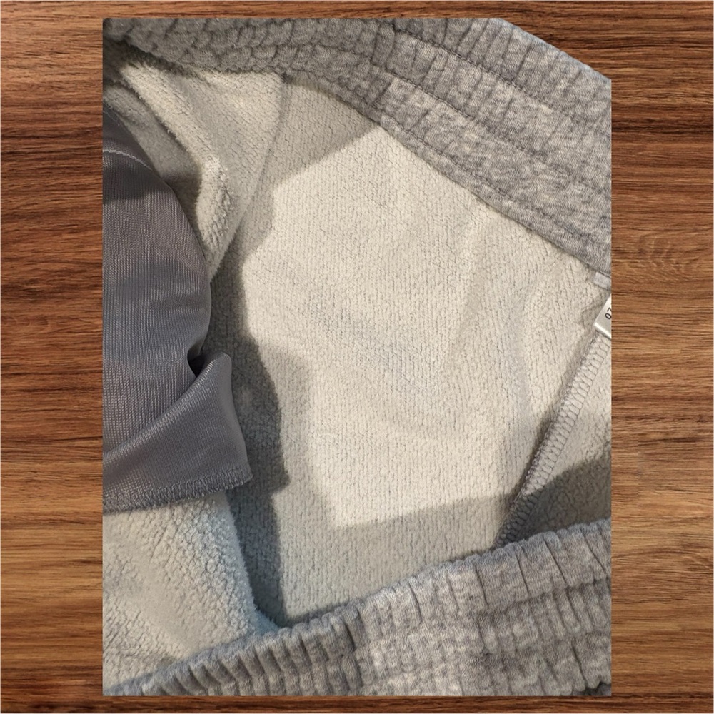 Adidas Men’s Essential Three Stripes Fleece Gray Shorts - Picture 9 of 11
